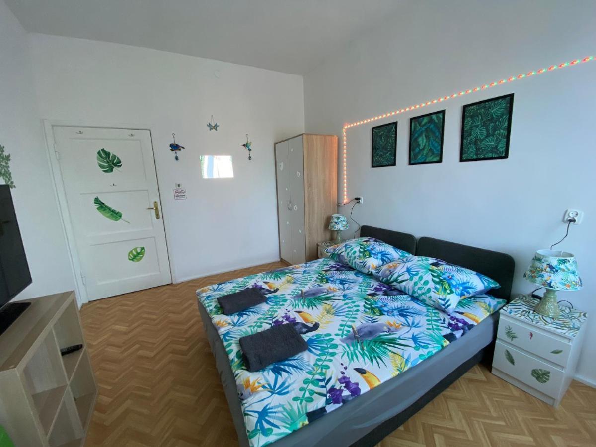 Jungle Rooms Gdansk Luaran gambar