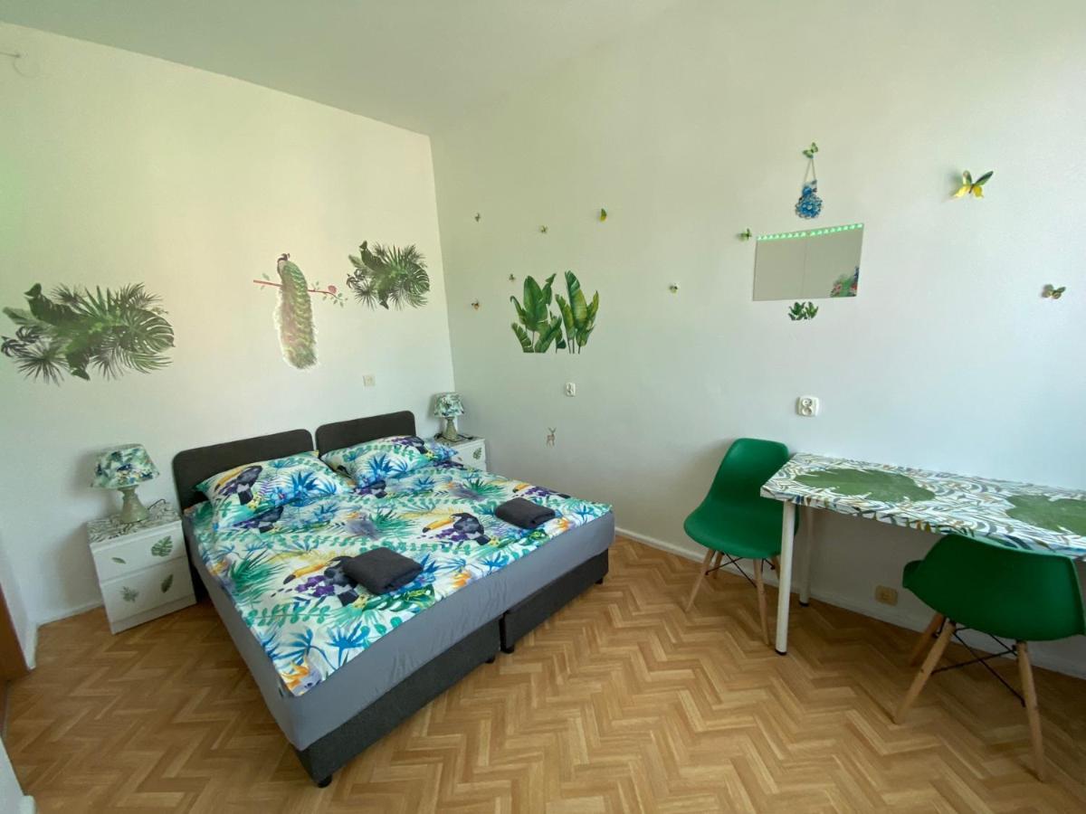 Jungle Rooms Gdansk Luaran gambar