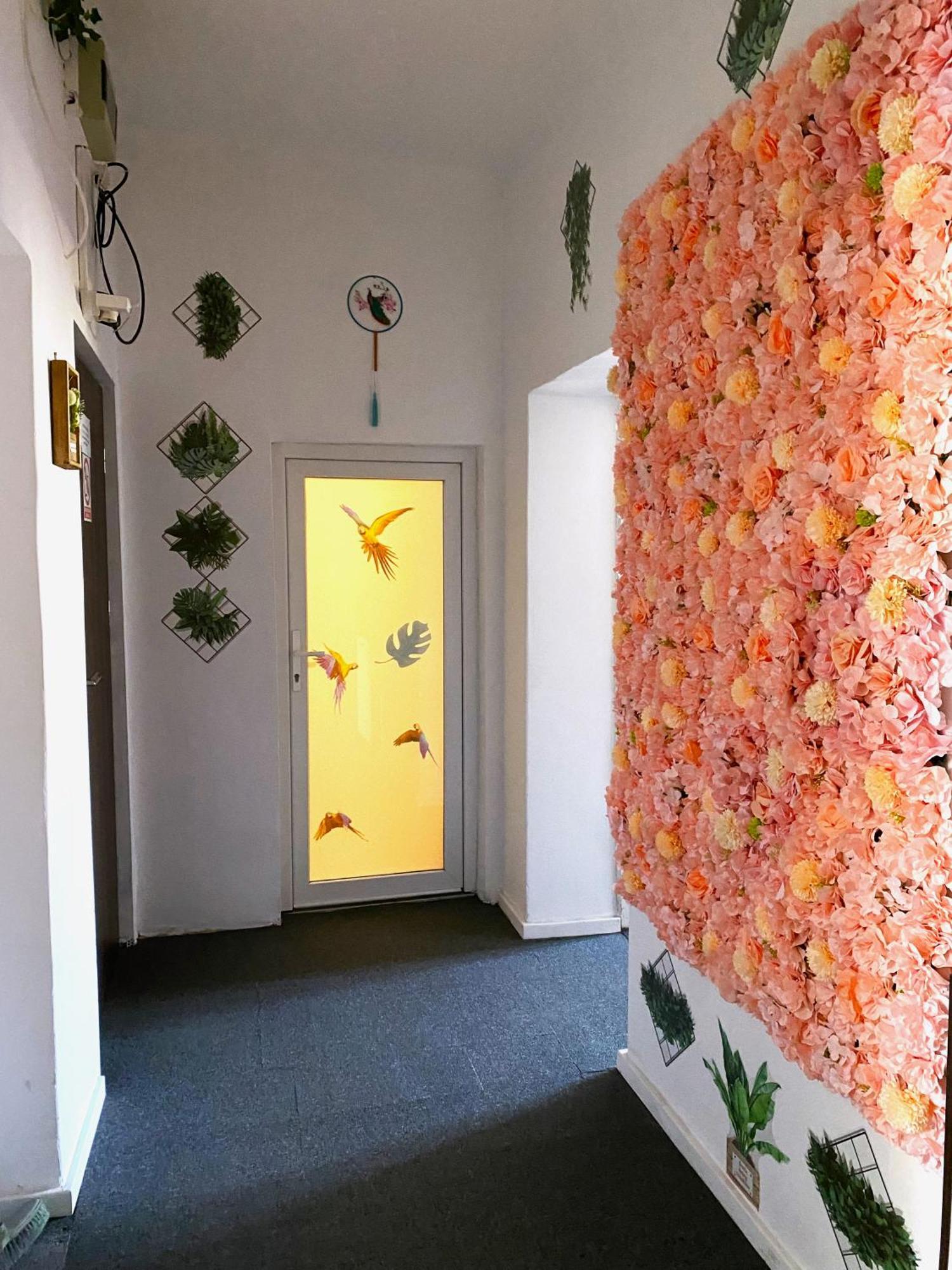 Jungle Rooms Gdansk Luaran gambar